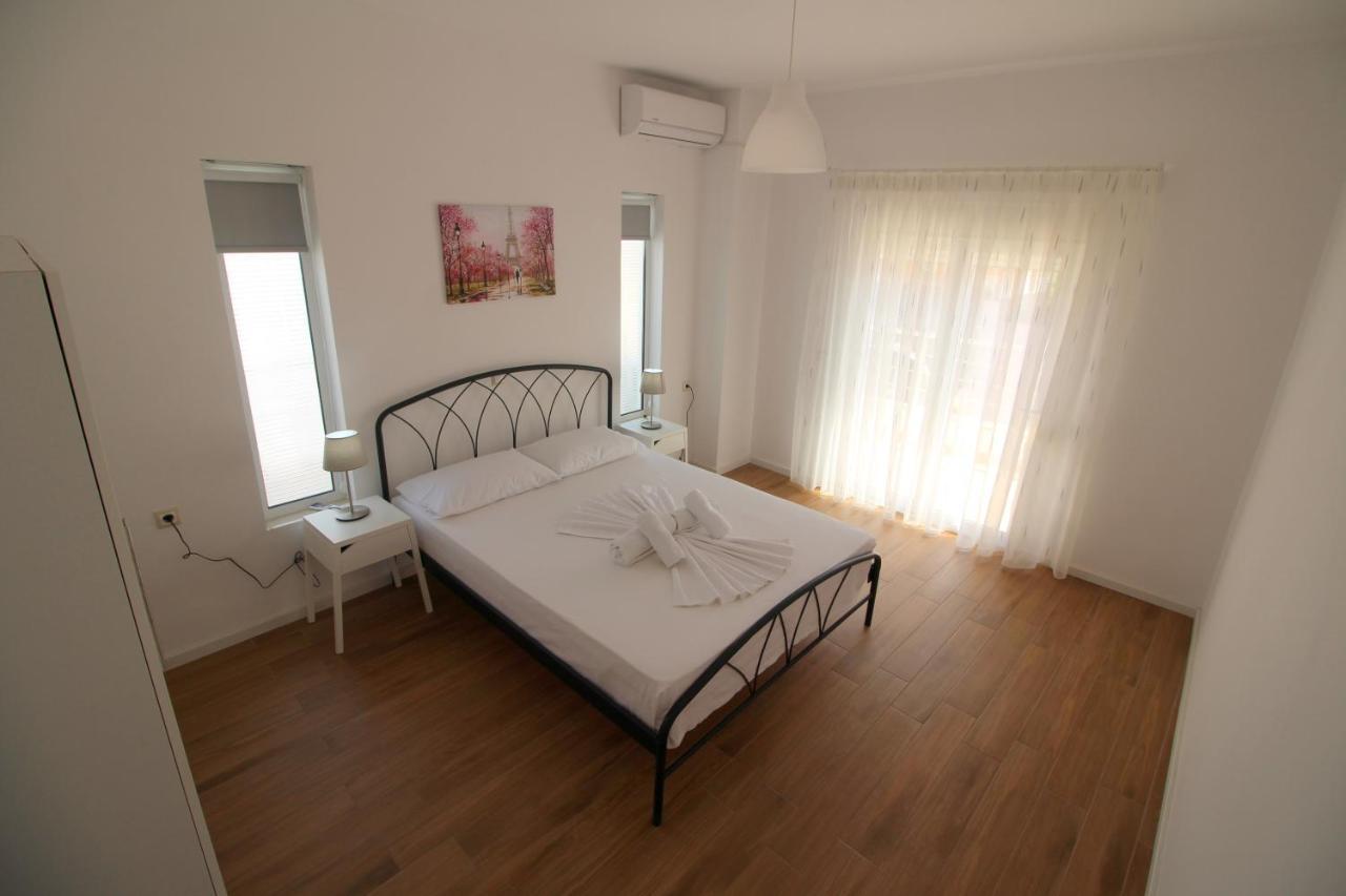 Nefeli Apartments Саранде Екстериор снимка