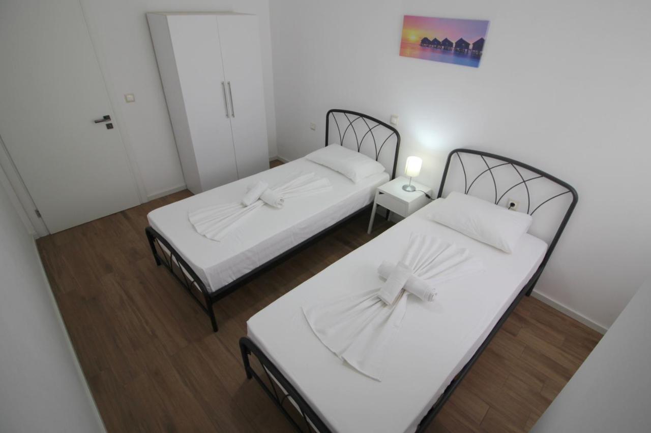 Nefeli Apartments Саранде Екстериор снимка