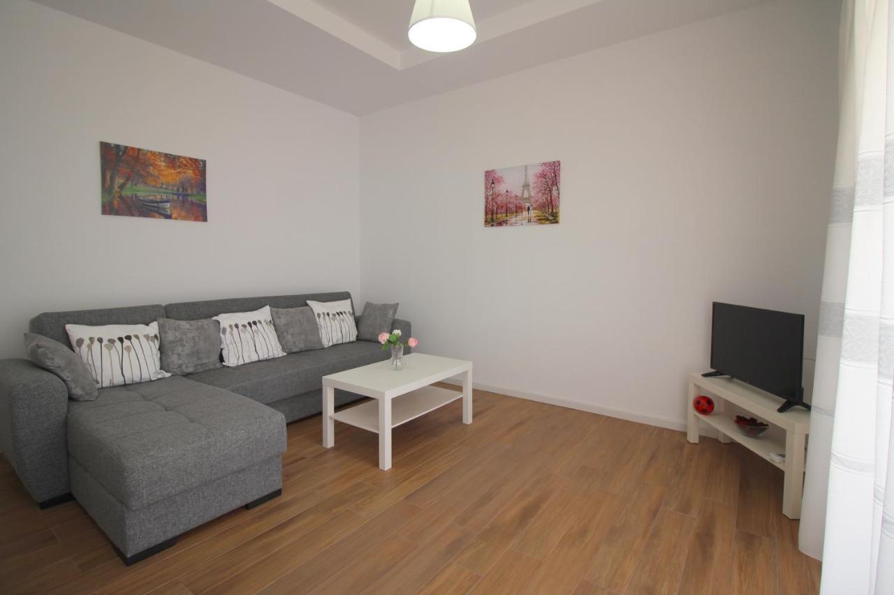 Nefeli Apartments Саранде Екстериор снимка