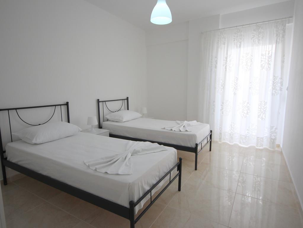 Nefeli Apartments Саранде Екстериор снимка