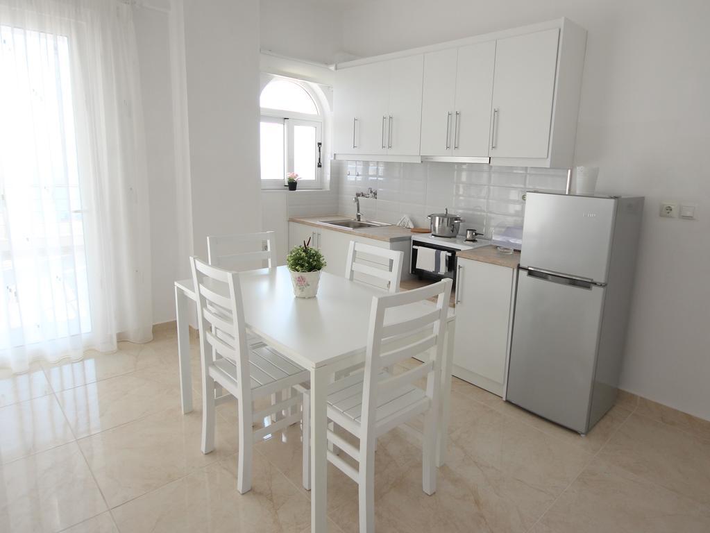 Nefeli Apartments Саранде Екстериор снимка