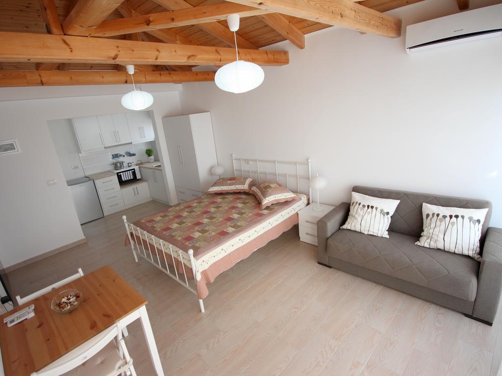 Nefeli Apartments Саранде Екстериор снимка