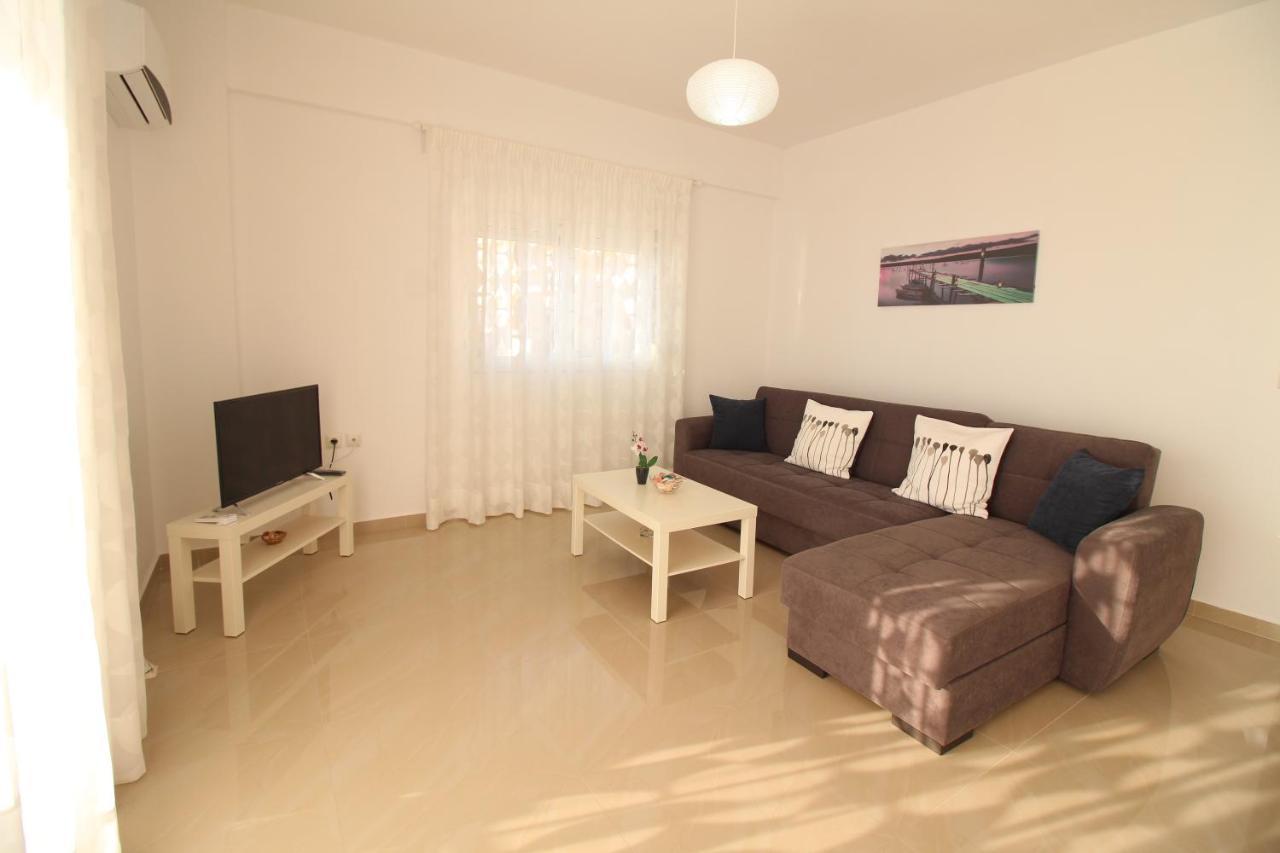 Nefeli Apartments Саранде Екстериор снимка