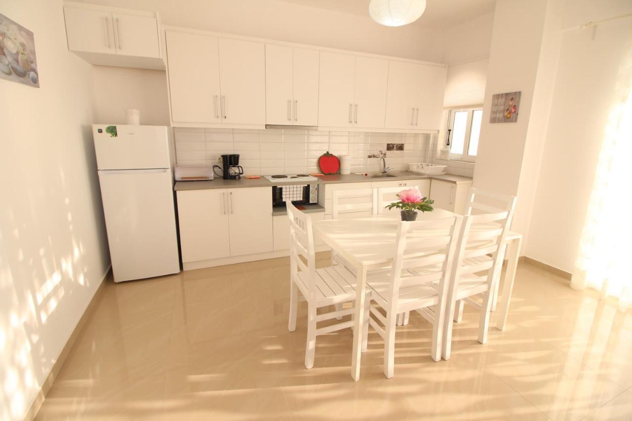 Nefeli Apartments Саранде Екстериор снимка